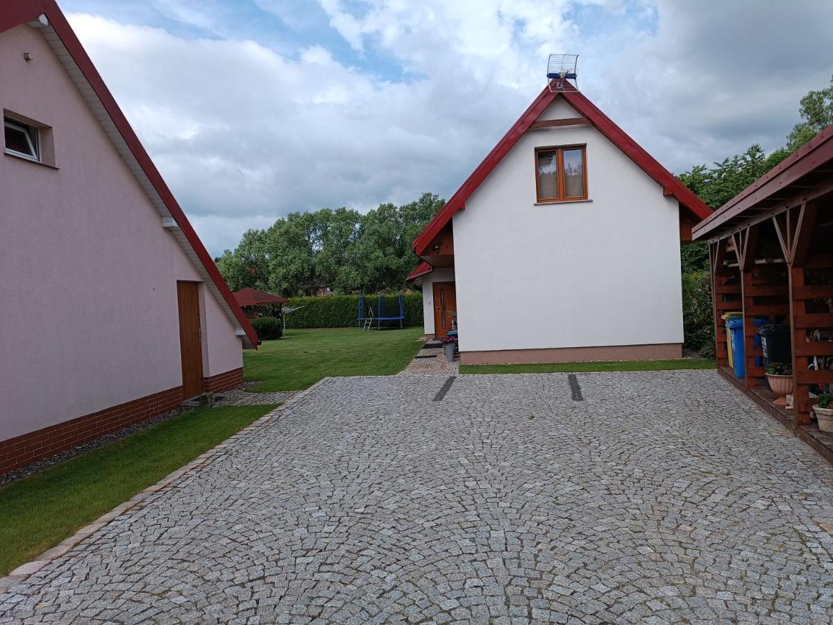 Mala Chatka Caloroczny Domek Krzeszow  Exterior foto