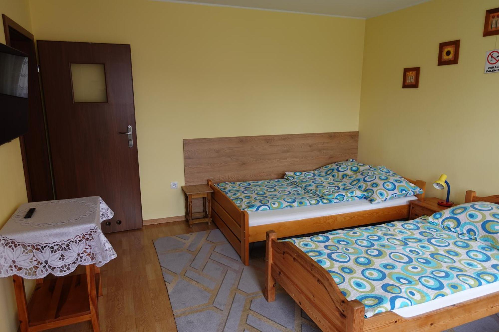 Mala Chatka Caloroczny Domek Krzeszow  Exterior foto