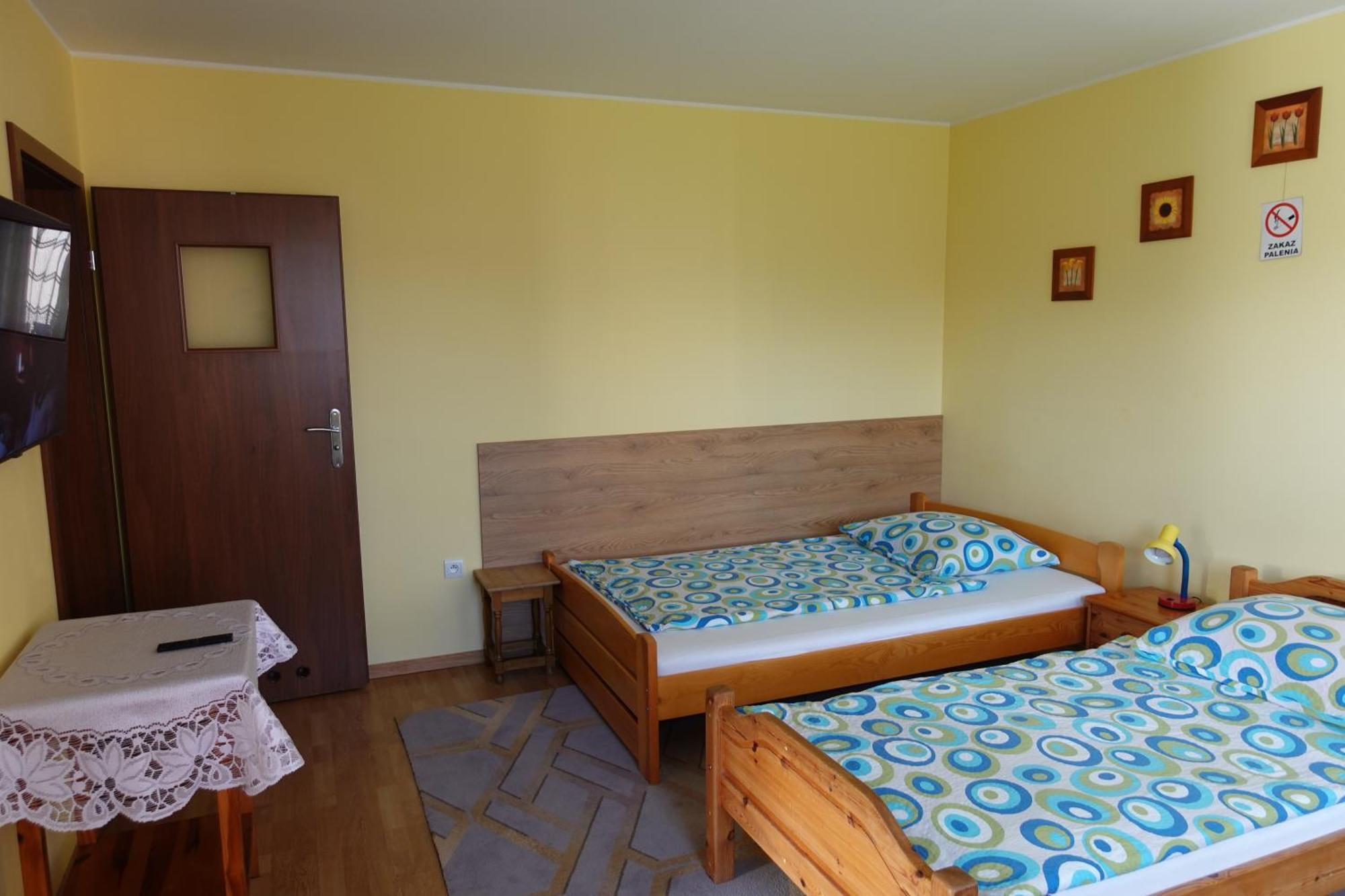 Mala Chatka Caloroczny Domek Krzeszow  Exterior foto