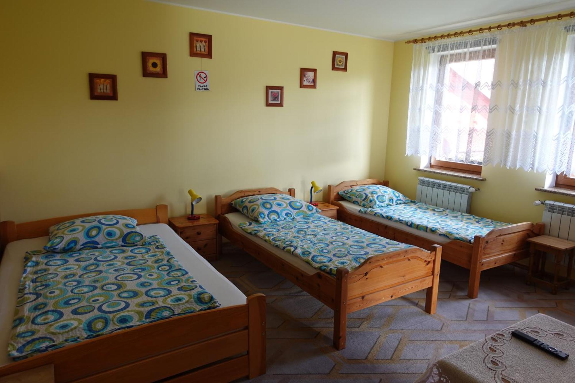Mala Chatka Caloroczny Domek Krzeszow  Exterior foto