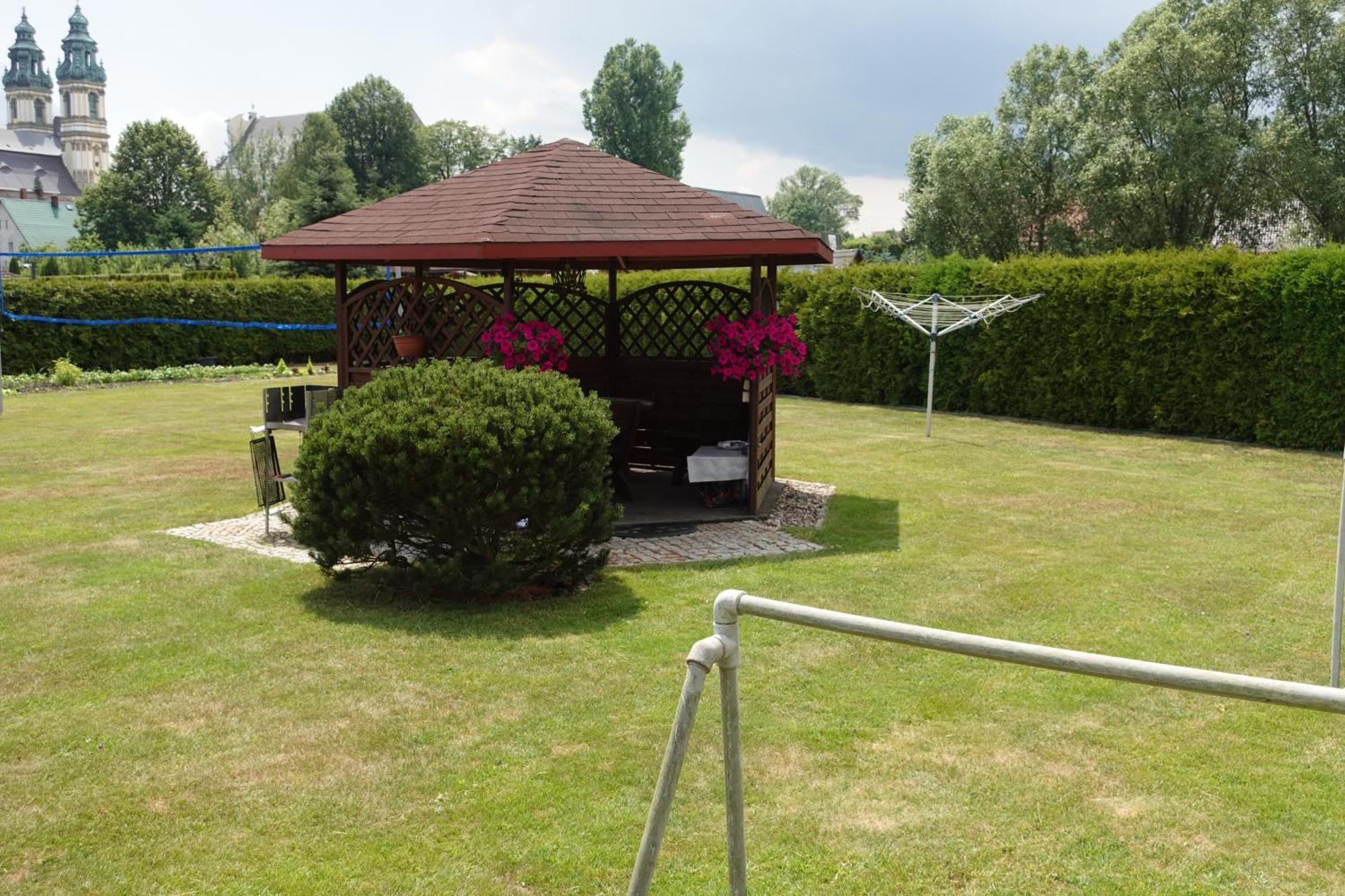 Mala Chatka Caloroczny Domek Krzeszow  Exterior foto